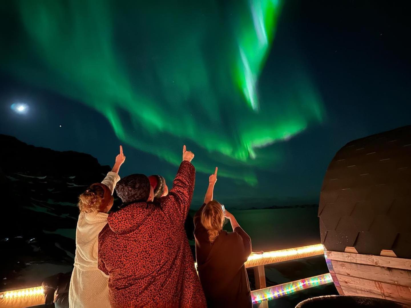 Aurora Hut By Inuktravel Hotel Nuuk Exterior photo